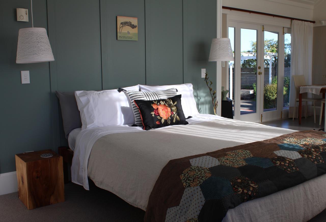 Browns Boutique Bed And Breakfast 왕거누이 외부 사진